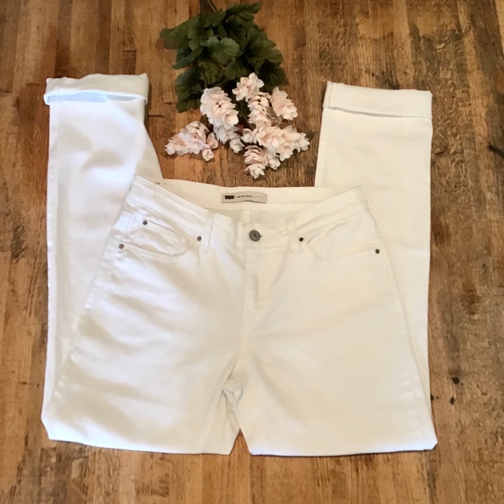 Levi’s classic white cuffed ankle jeans size 4 - Picture 3 of 6